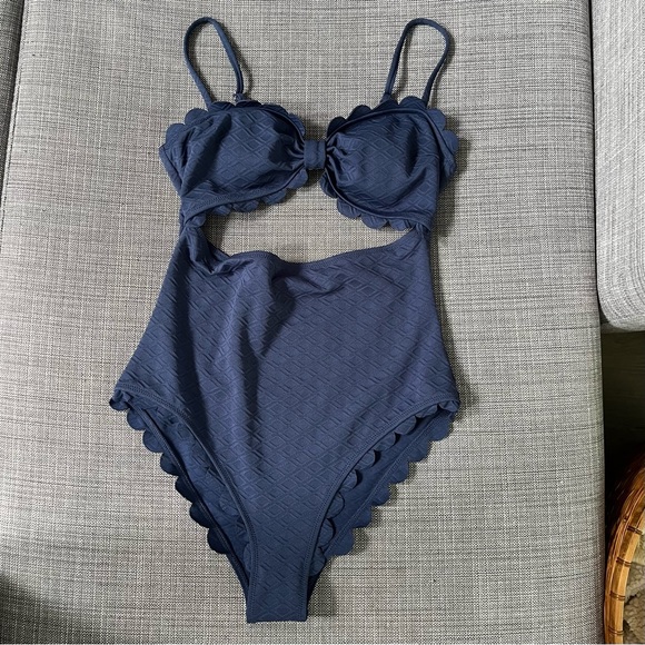 Cupshe Other - Cupshe Scallop Trim Cutout Swimsuit in Navy Blue Size L